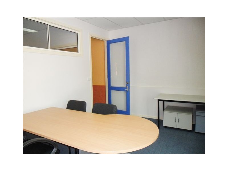 2a Gloucester Avenue, Berwick VIC 3806