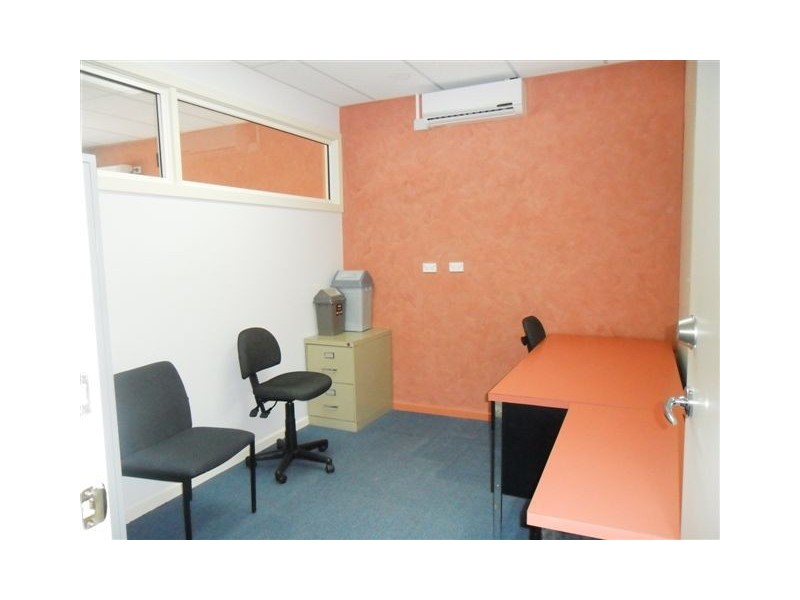 2a Gloucester Avenue, Berwick VIC 3806