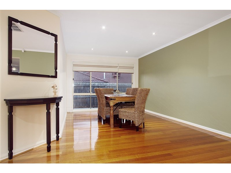 8 Chelsea Crescent, Berwick VIC 3806