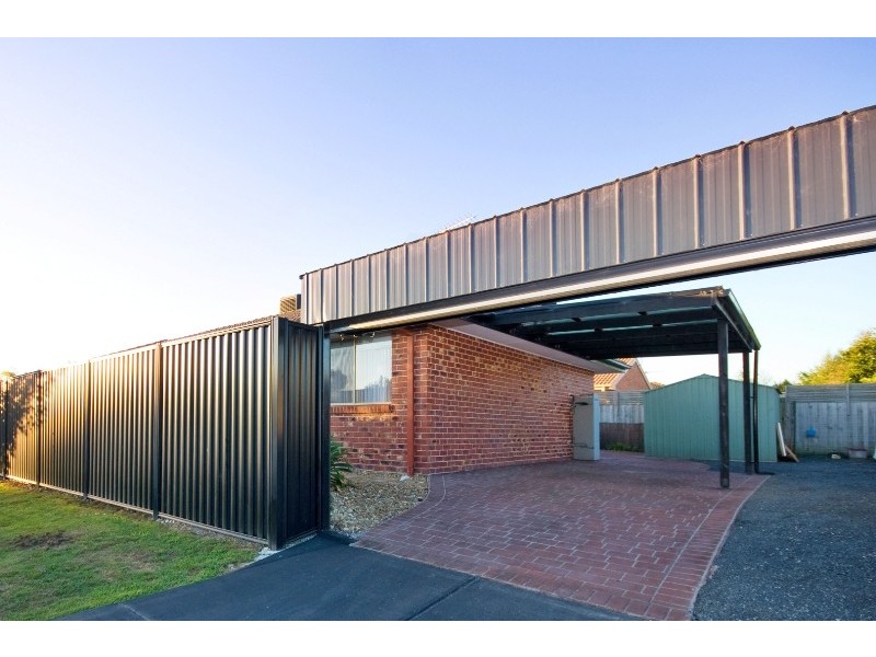 2 Retreat Circuit, Beaconsfield VIC 3807