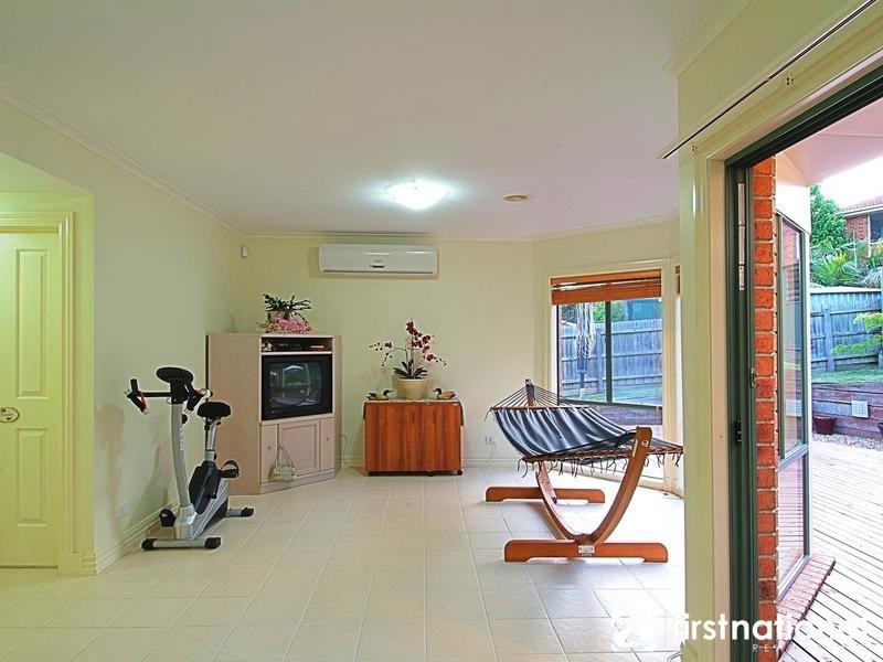 11 Gavinton Place, Berwick VIC 3806