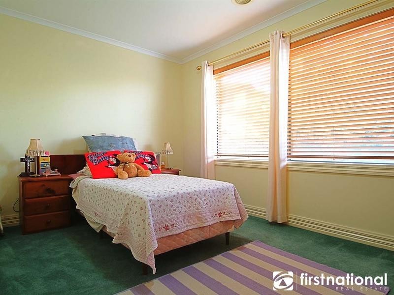11 Gavinton Place, Berwick VIC 3806