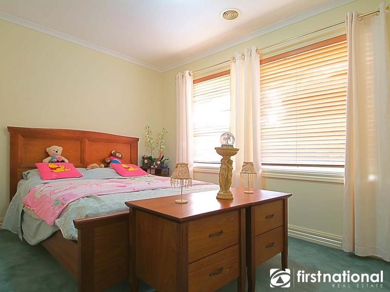 11 Gavinton Place, Berwick VIC 3806