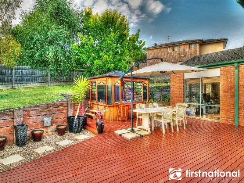 11 Gavinton Place, Berwick VIC 3806