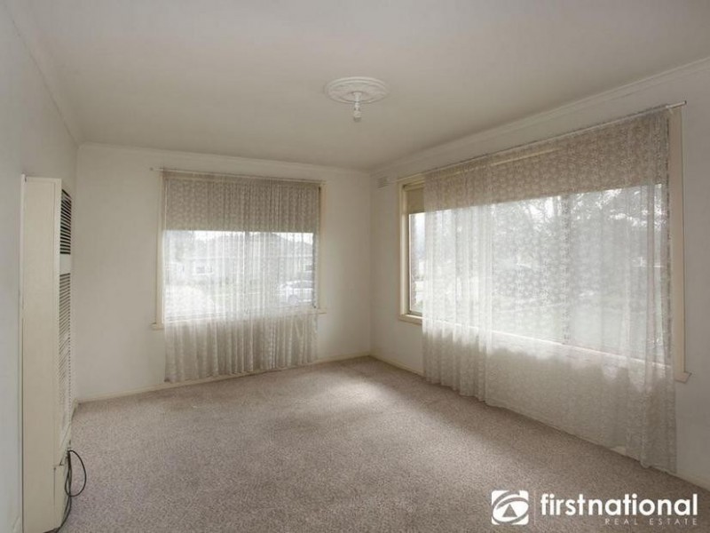 2/2-4 Gordon Street, Cranbourne VIC 3977