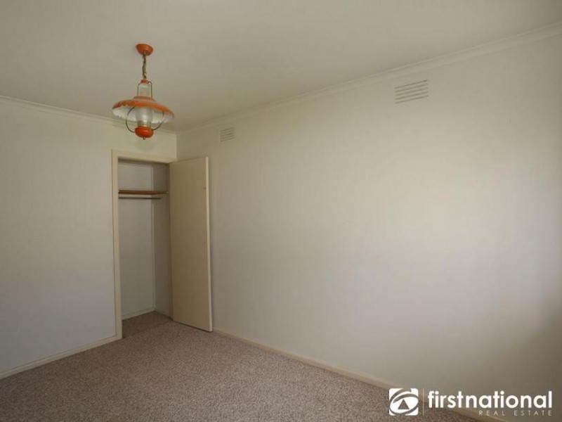 2/2-4 Gordon Street, Cranbourne VIC 3977