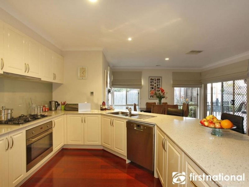 4 Blandford Crescent, Narre Warren South VIC 3805
