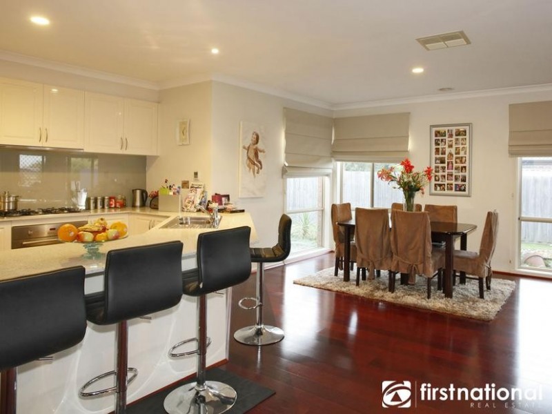 4 Blandford Crescent, Narre Warren South VIC 3805