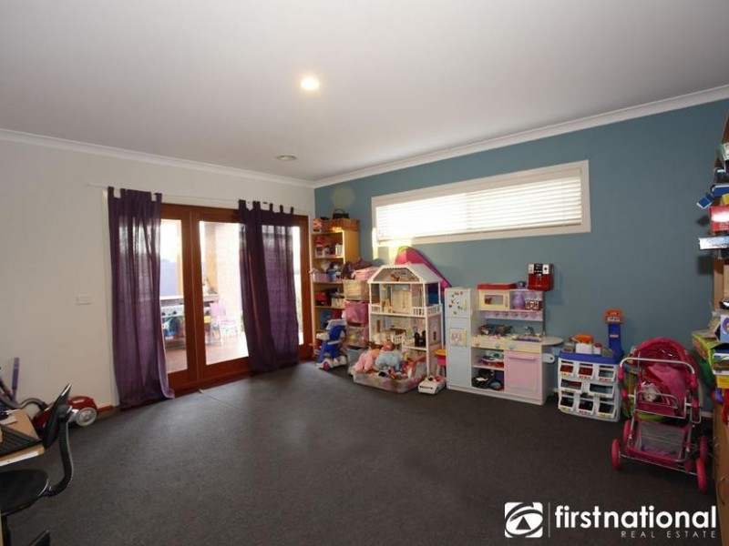 4 Blandford Crescent, Narre Warren South VIC 3805