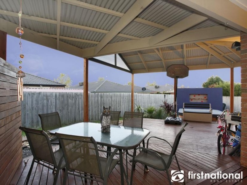 4 Blandford Crescent, Narre Warren South VIC 3805