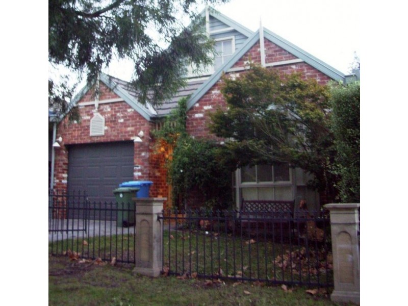 17 Mirrabook Court, Berwick VIC 3806