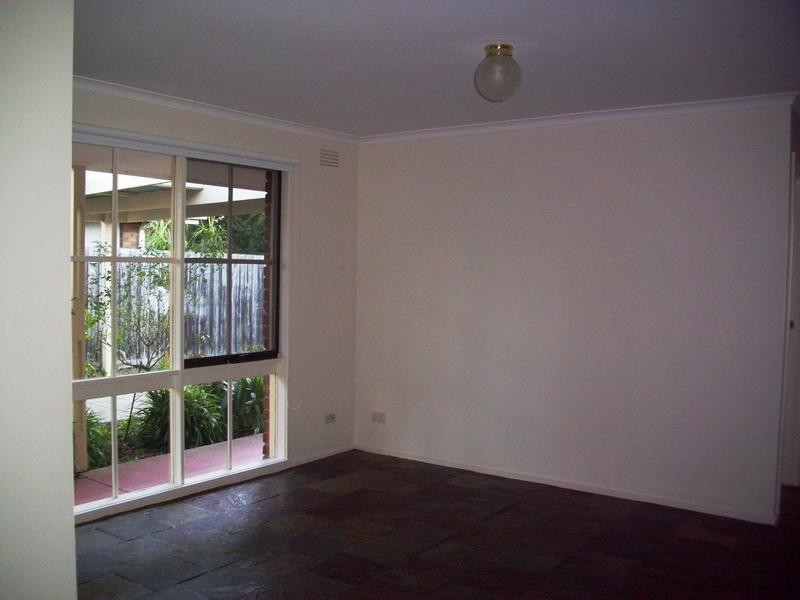 10 Garryowen Crescent, Narre Warren VIC 3805