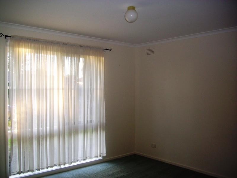 10 Garryowen Crescent, Narre Warren VIC 3805