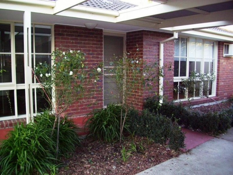 10 Garryowen Crescent, Narre Warren VIC 3805