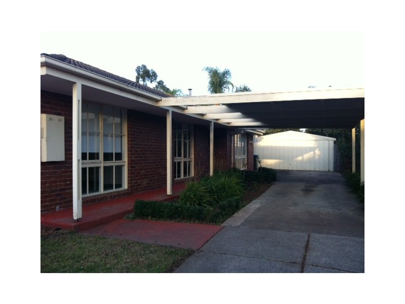 10 Garryowen Crescent, Narre Warren VIC 3805