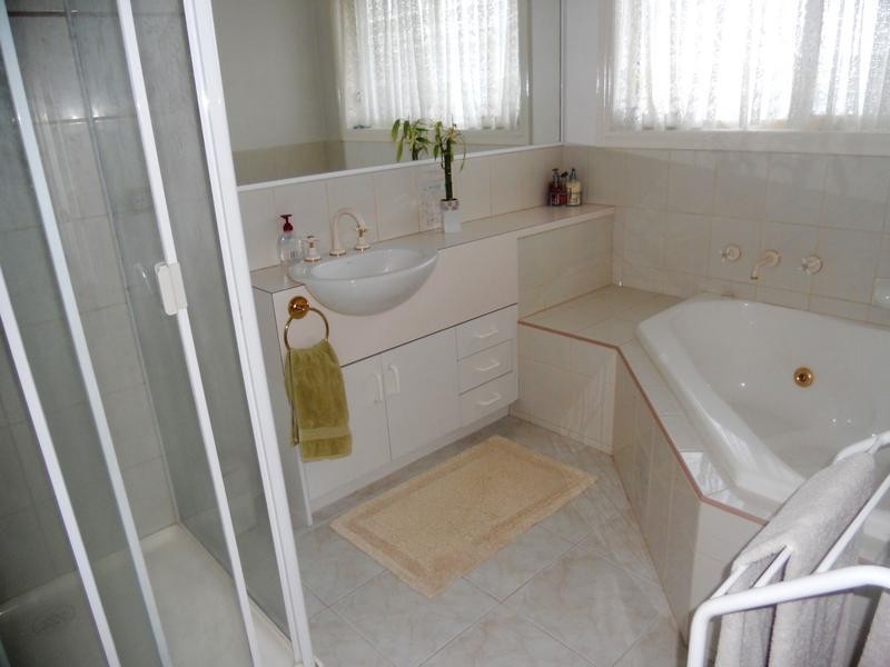 14 Ainsleigh Court, Narre Warren VIC 3805