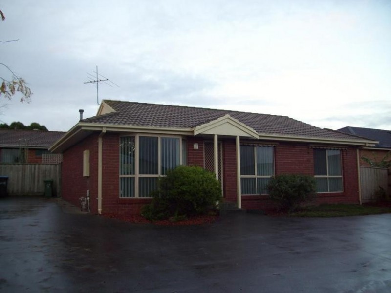 2/8 Palm Way, Narre Warren South VIC 3805