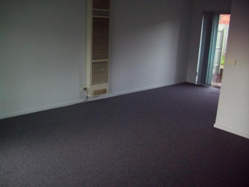 2/8 Palm Way, Narre Warren South VIC 3805