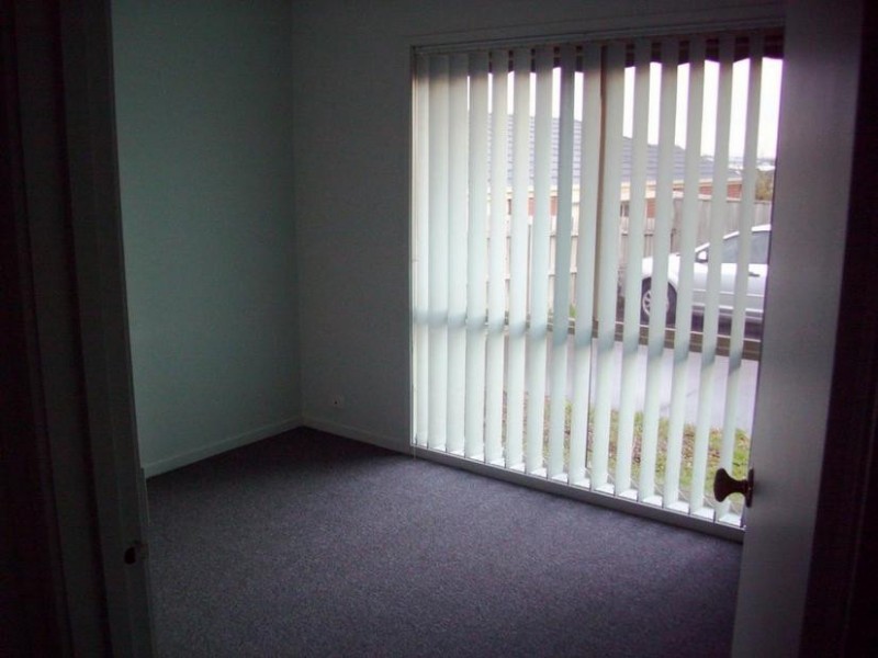 2/8 Palm Way, Narre Warren South VIC 3805