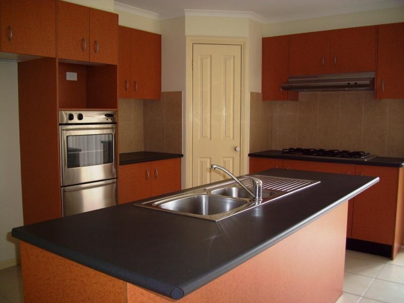 2 Pineview Court, Narre Warren South VIC 3805