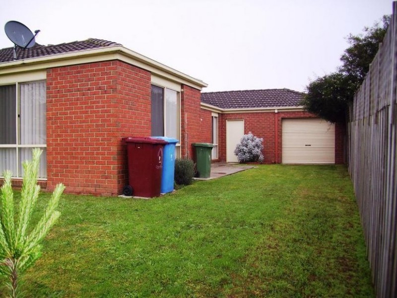 2 Pineview Court, Narre Warren South VIC 3805