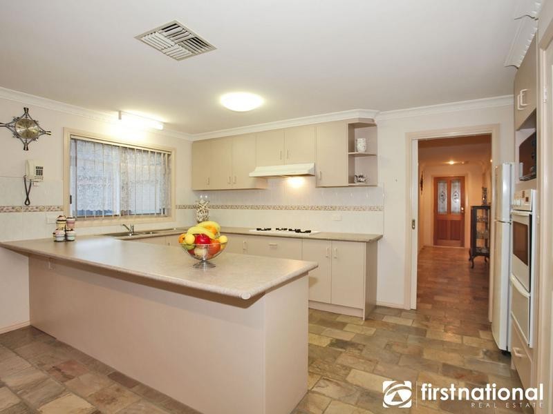 1 Susan Close, Narre Warren VIC 3805