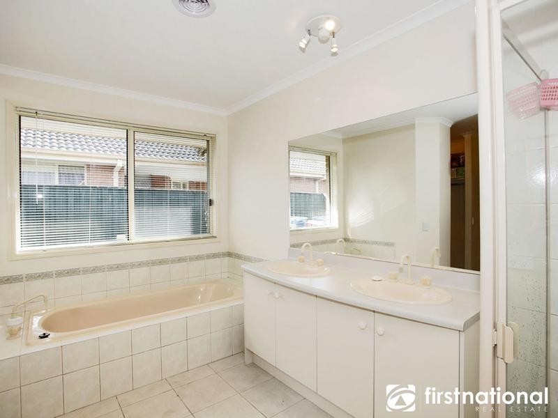 7 Brookville Court, Narre Warren South VIC 3805