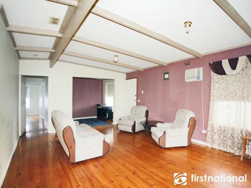 8 Sweeney Drive, Narre Warren VIC 3805