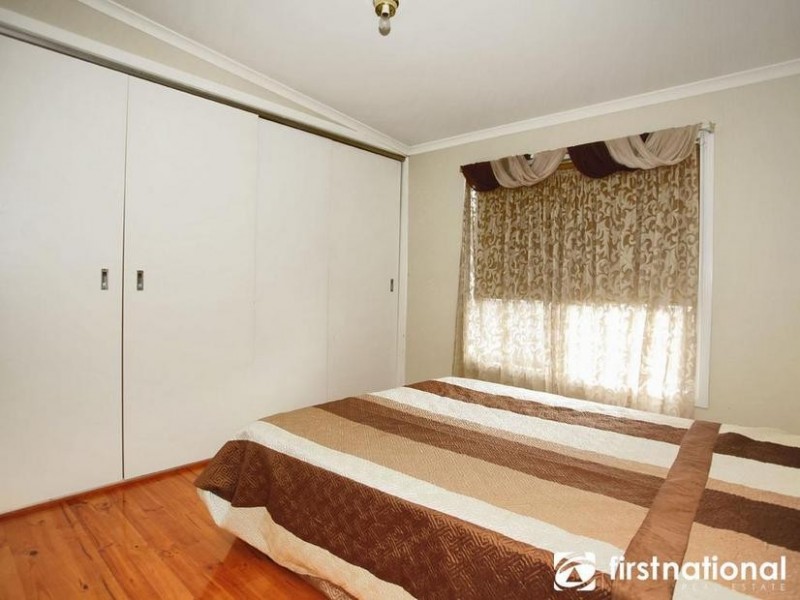 8 Sweeney Drive, Narre Warren VIC 3805