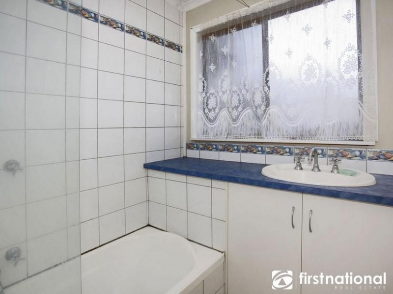 8 Sweeney Drive, Narre Warren VIC 3805