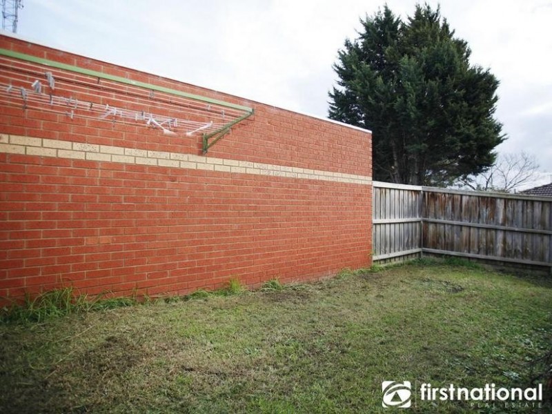 8 Sweeney Drive, Narre Warren VIC 3805