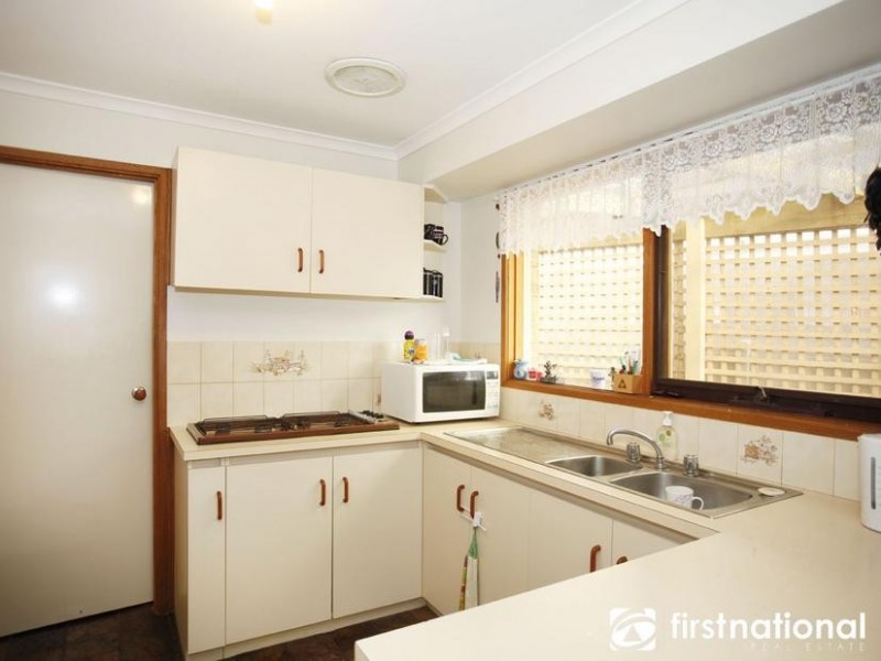 6 Ireland Avenue, Narre Warren VIC 3805