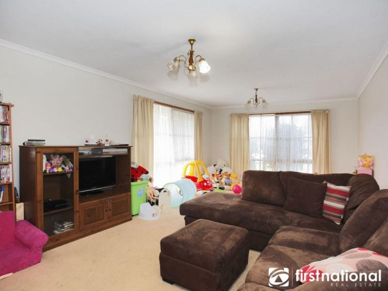 6 Ireland Avenue, Narre Warren VIC 3805