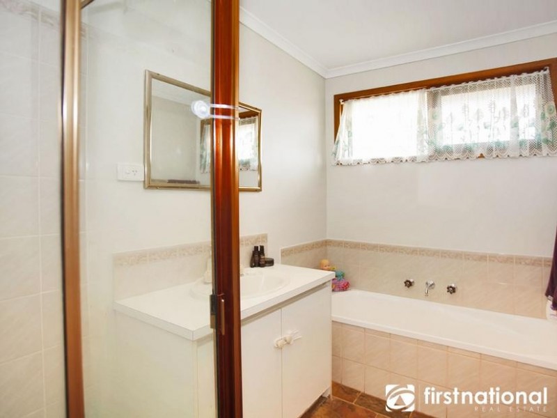 6 Ireland Avenue, Narre Warren VIC 3805