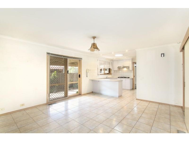 16 Rozzy Parade, Narre Warren VIC 3805