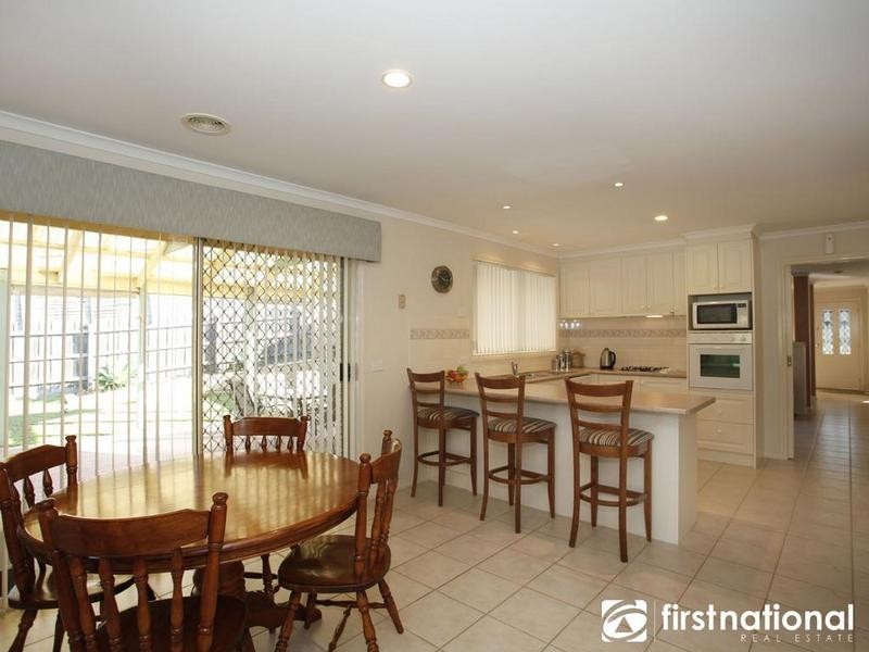 48 Earlsfield Drive, Berwick VIC 3806