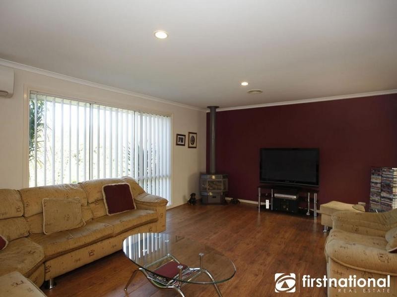 48 Earlsfield Drive, Berwick VIC 3806