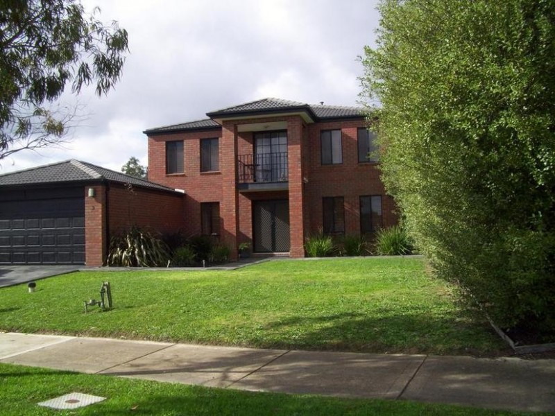 2 Riflebird Avenue, Narre Warren VIC 3805