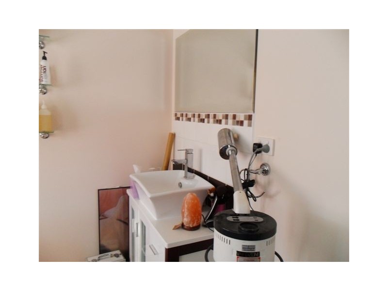 1/16 Blackburne Square, Berwick VIC 3806