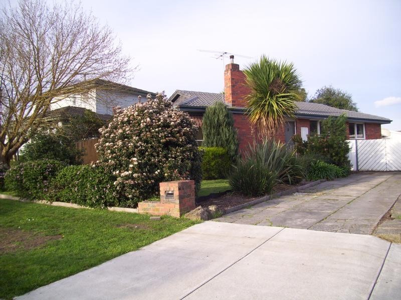 50 Sweetgum Avenue, Narre Warren VIC 3805