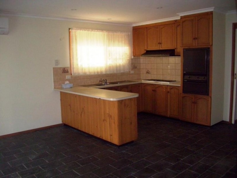 30 Fleetwood Drive, Narre Warren VIC 3805