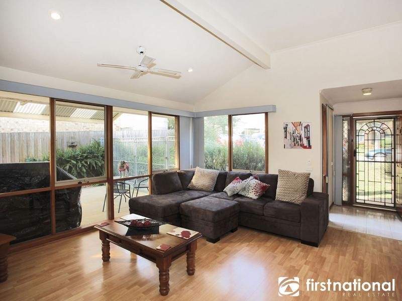 24 Adelaide Close, Berwick VIC 3806