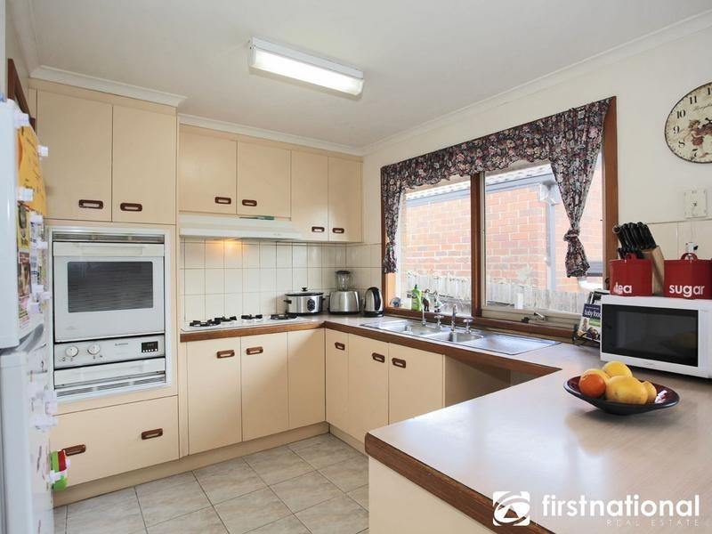 24 Adelaide Close, Berwick VIC 3806