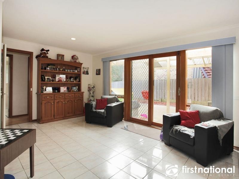 24 Adelaide Close, Berwick VIC 3806