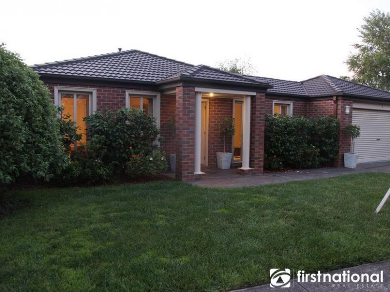 108 Bemersyde Drive, Berwick VIC 3806