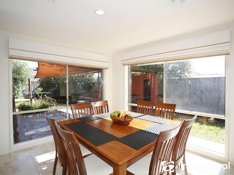 108 Bemersyde Drive, Berwick VIC 3806