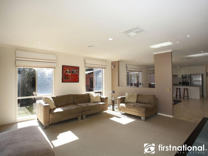 108 Bemersyde Drive, Berwick VIC 3806