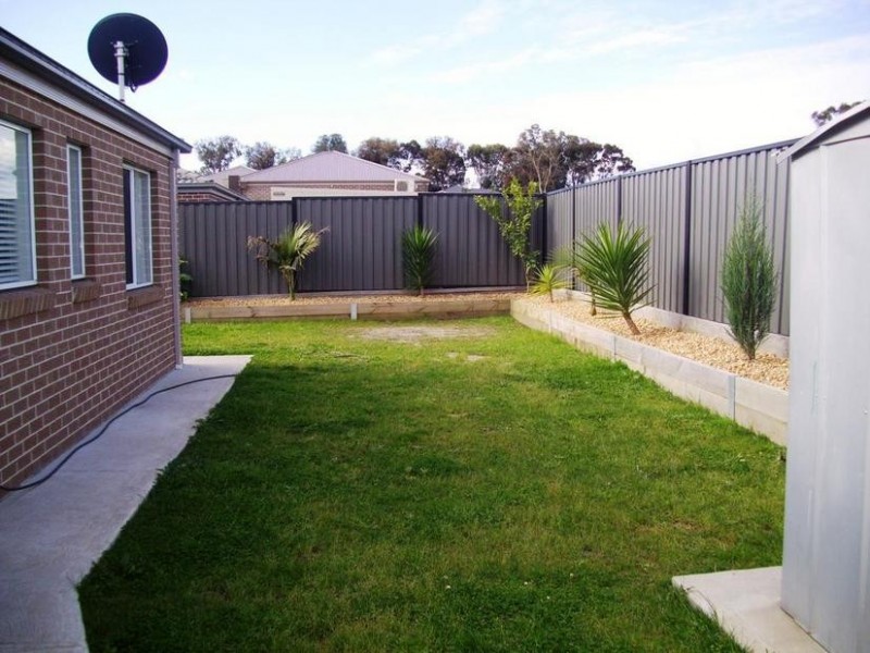 18 Lucerne Circuit, Pakenham VIC 3810