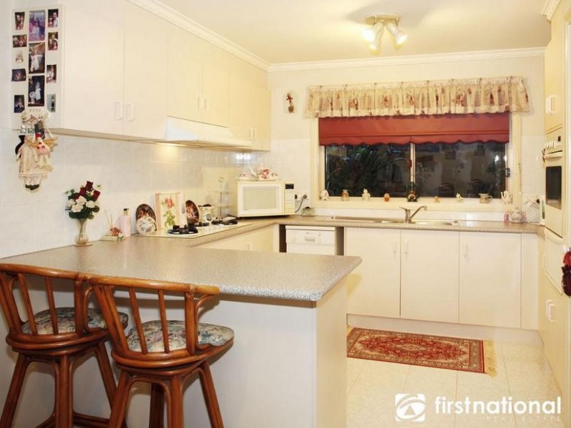 15 Claremont Glen, Berwick VIC 3806