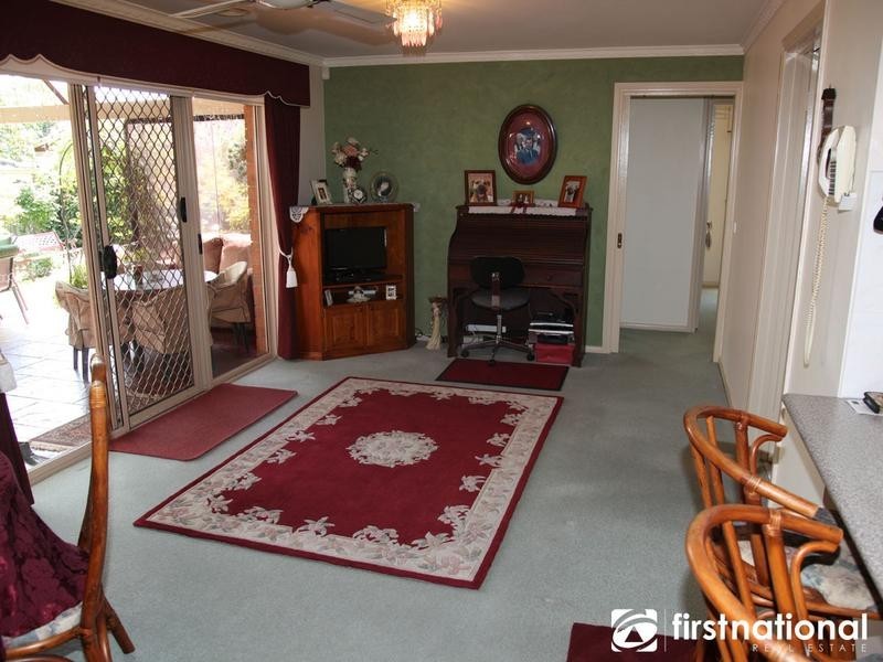 15 Claremont Glen, Berwick VIC 3806